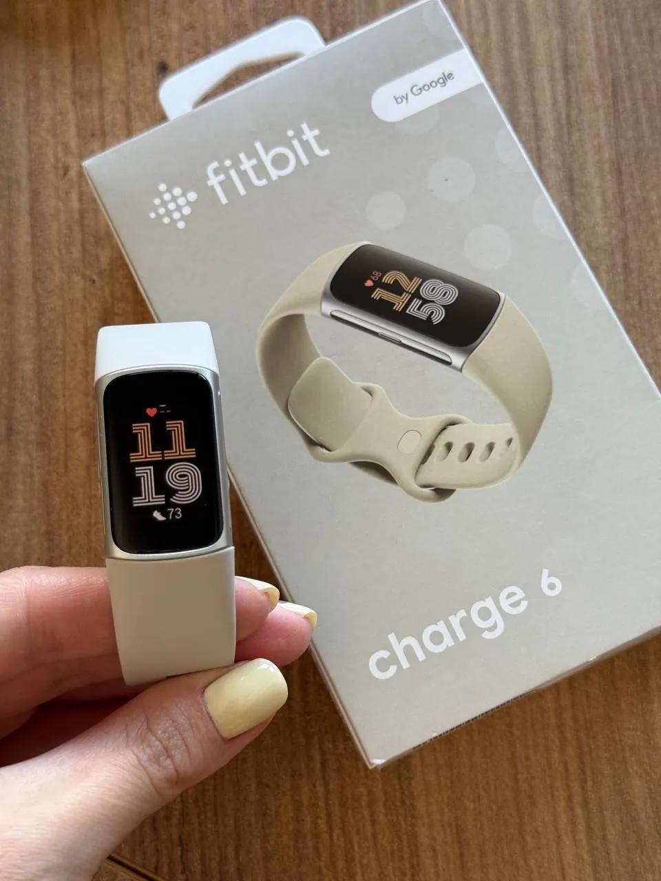 Фитнес-трекер Fitbit Charge 6