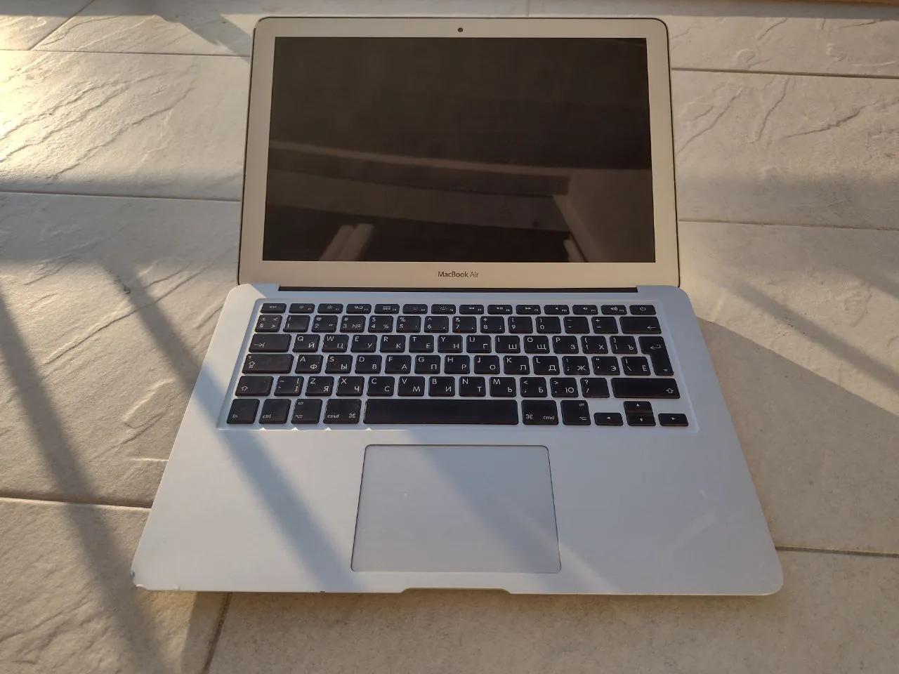 MacBook Air 13 дюймов 2012 год рабочий