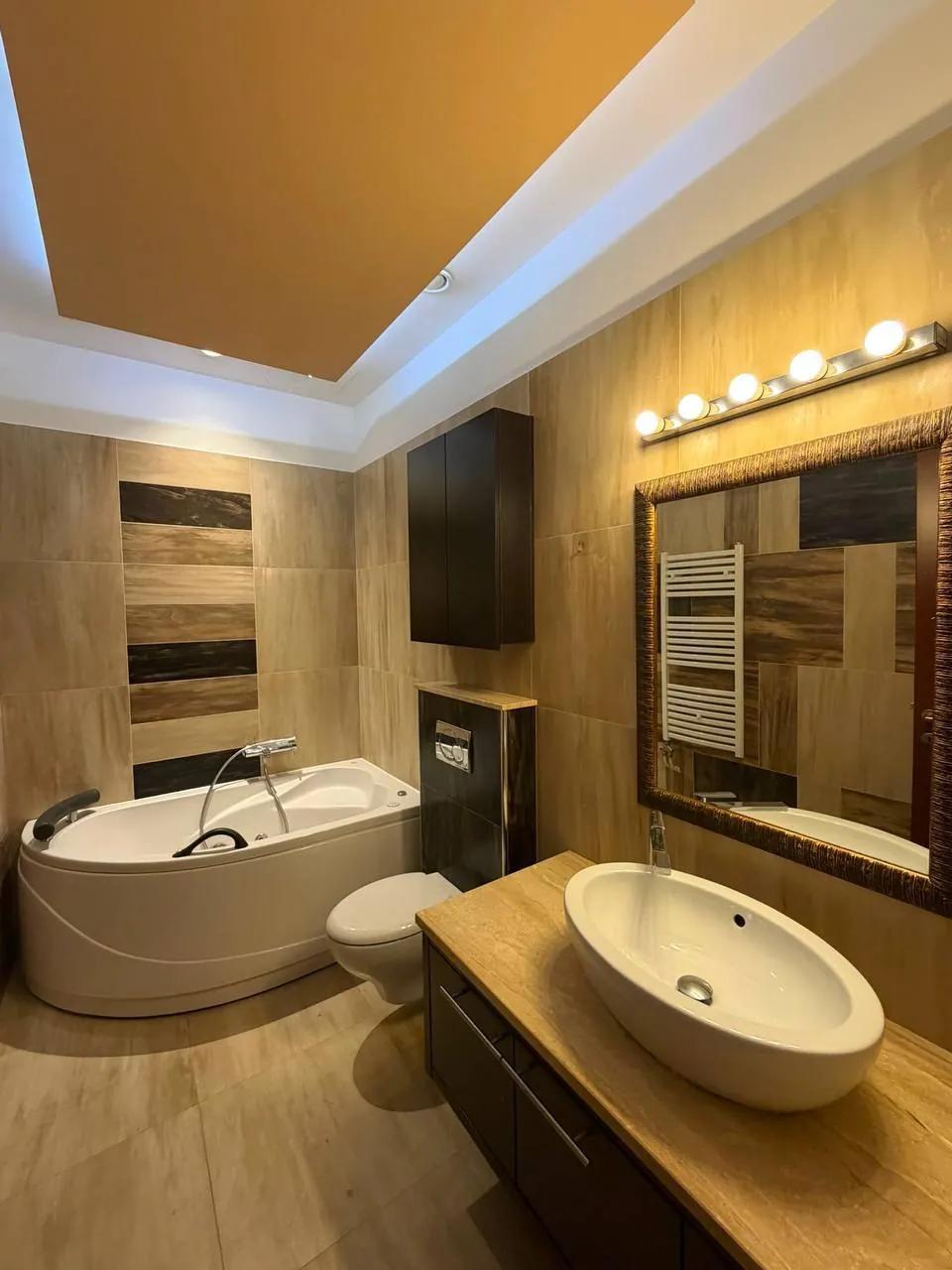 Четырёхкомнатная квартира 130м² Сеняк с тренажёркой