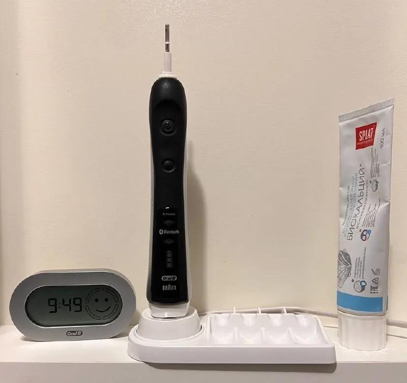 Умная зубная щётка Oral-B Braun Triumph с часами