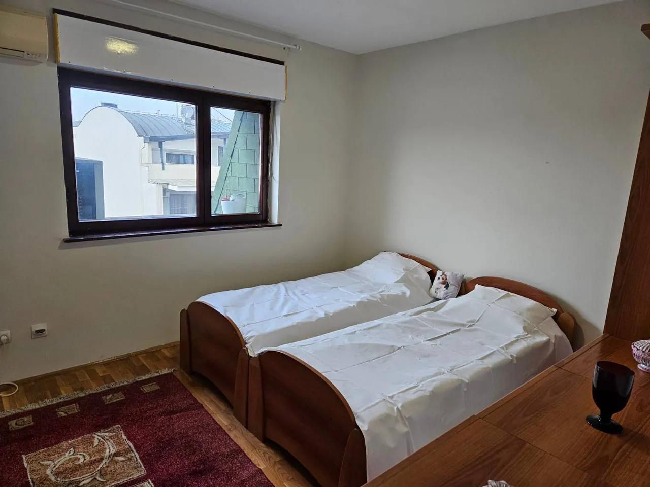 Квартира 70м² четыре комнаты аренда Врачар Svetozara Markovica 800 EUR