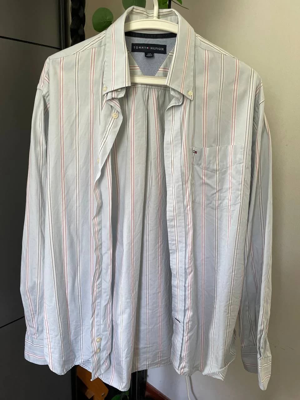 Рубашка Tommy Hilfiger и футболки