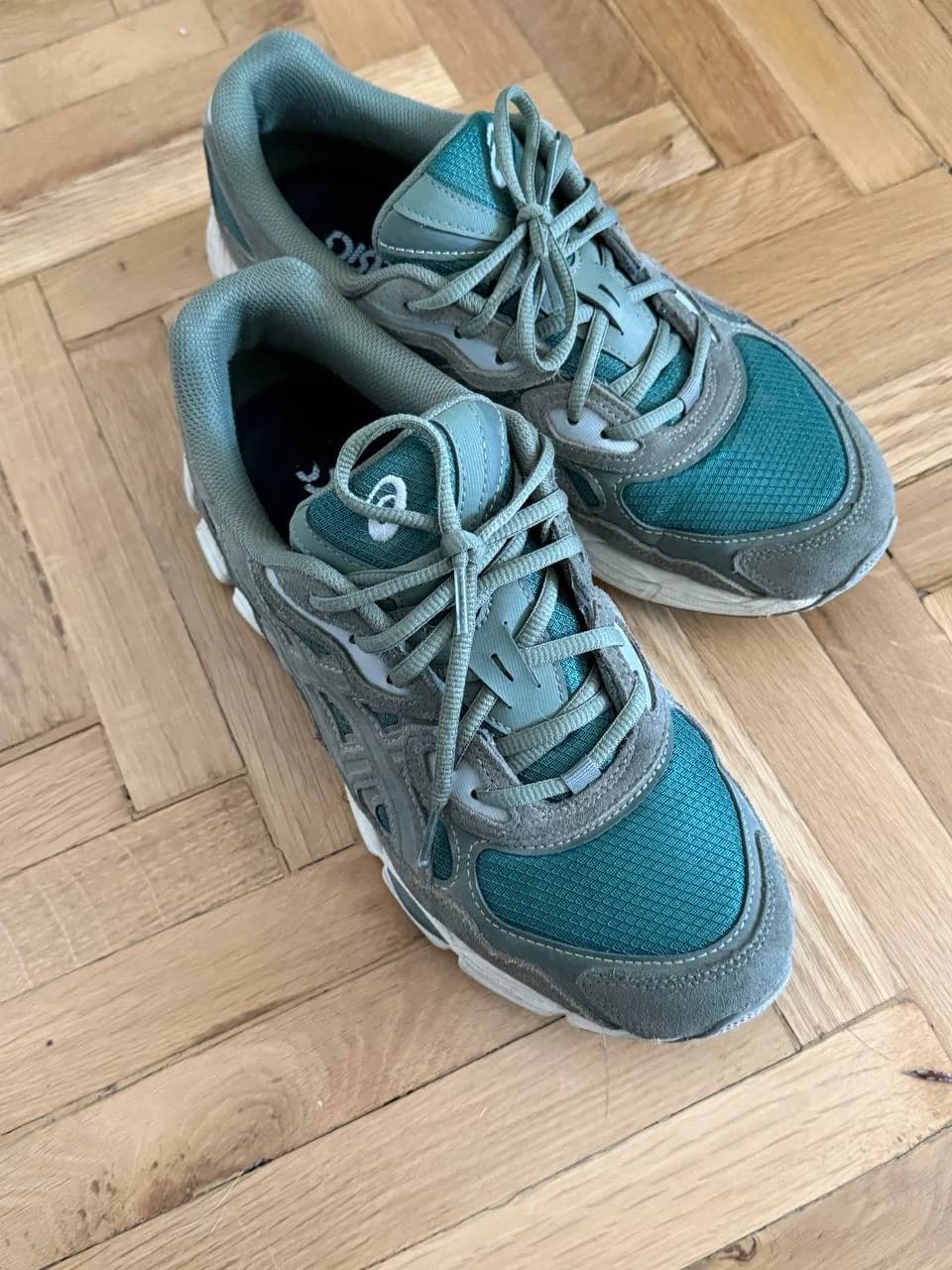 Кроссовки Asics 43,5
