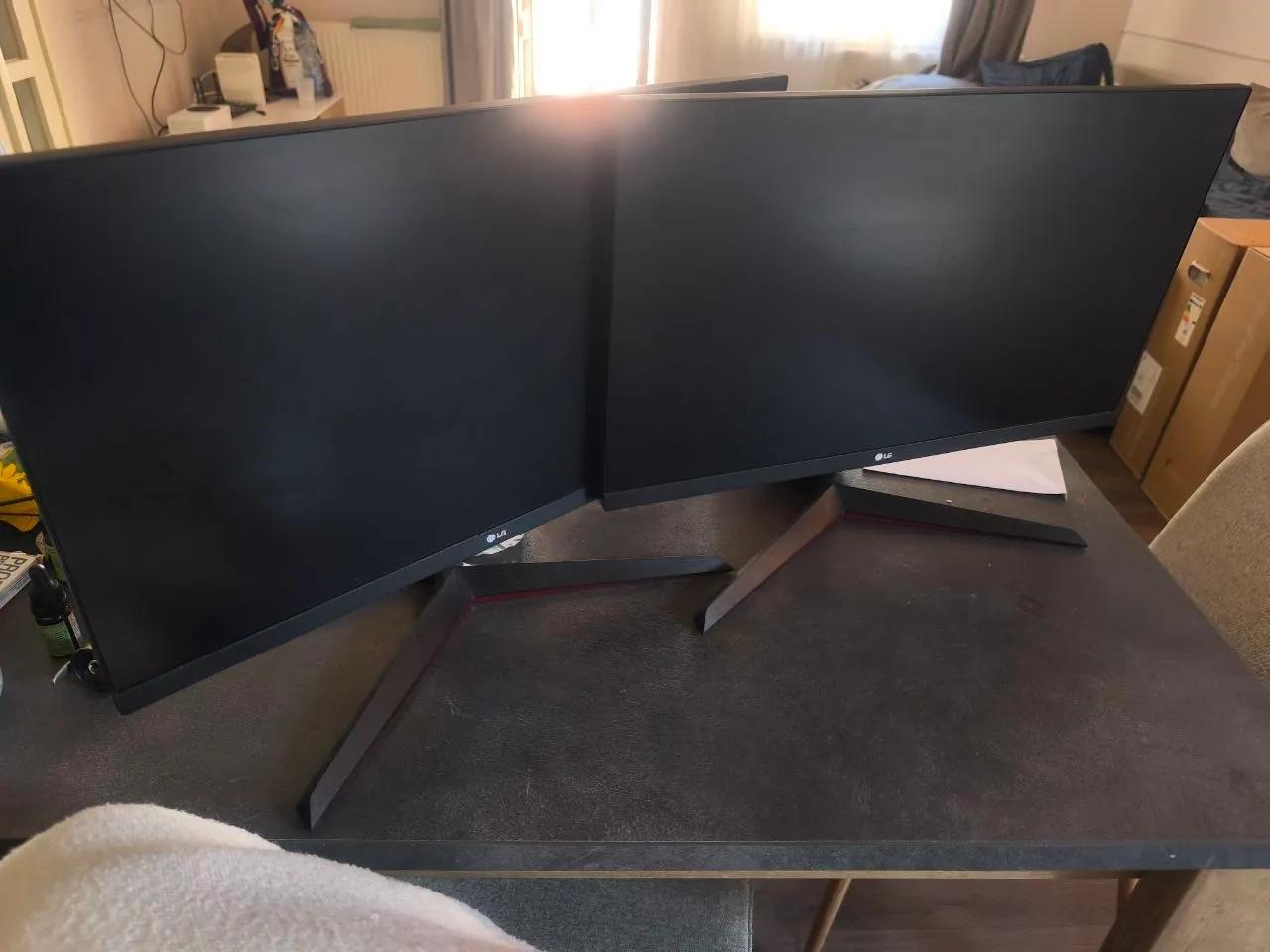 Мониторы LG 24 FHD с дефектом 2 штуки