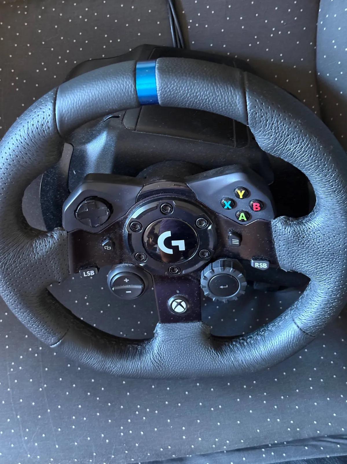 Руль Logitech G923 с педалями для PC и Xbox