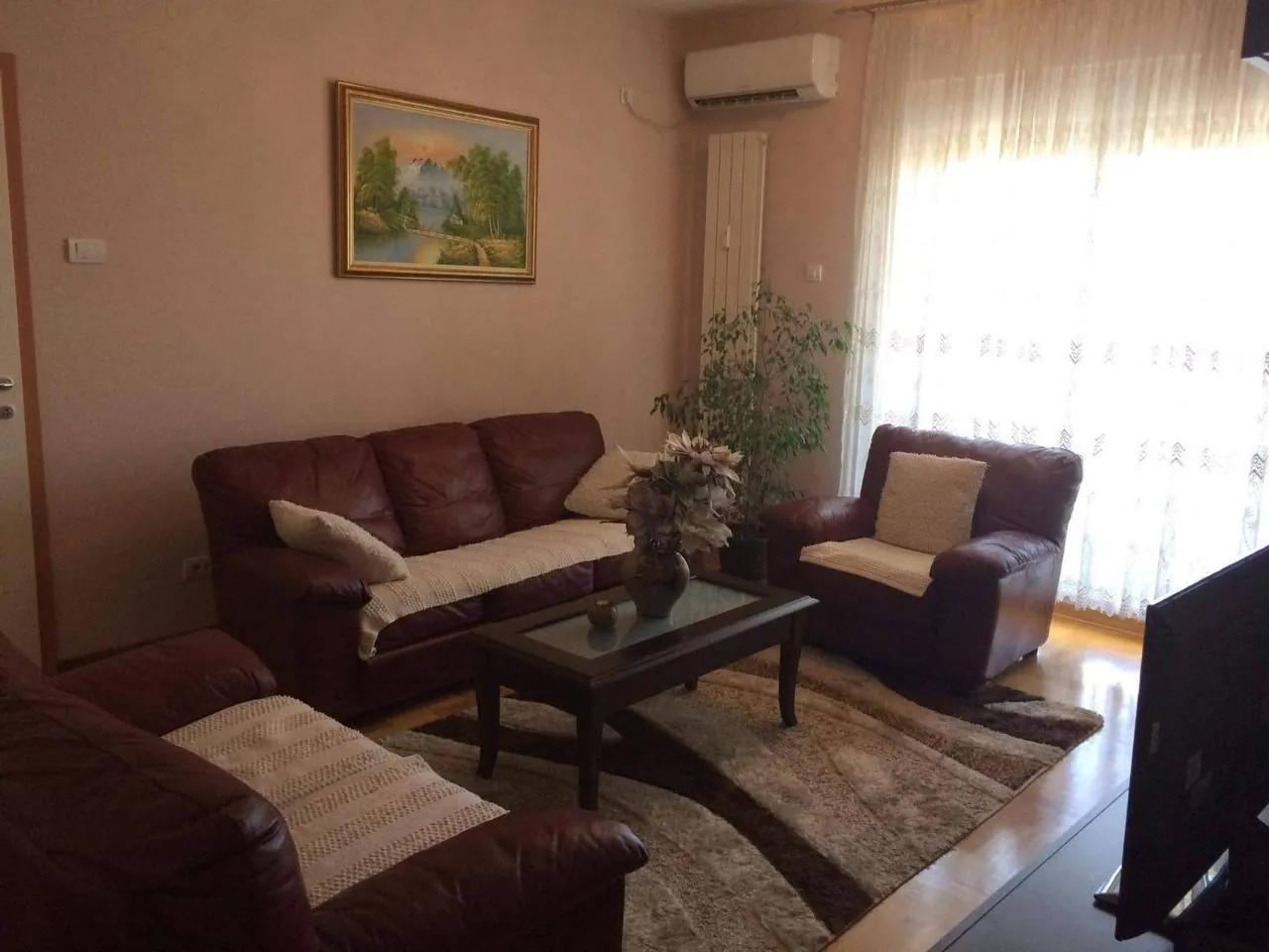 Двухкомнатная квартира 55 м² с отоплением во Врачаре
