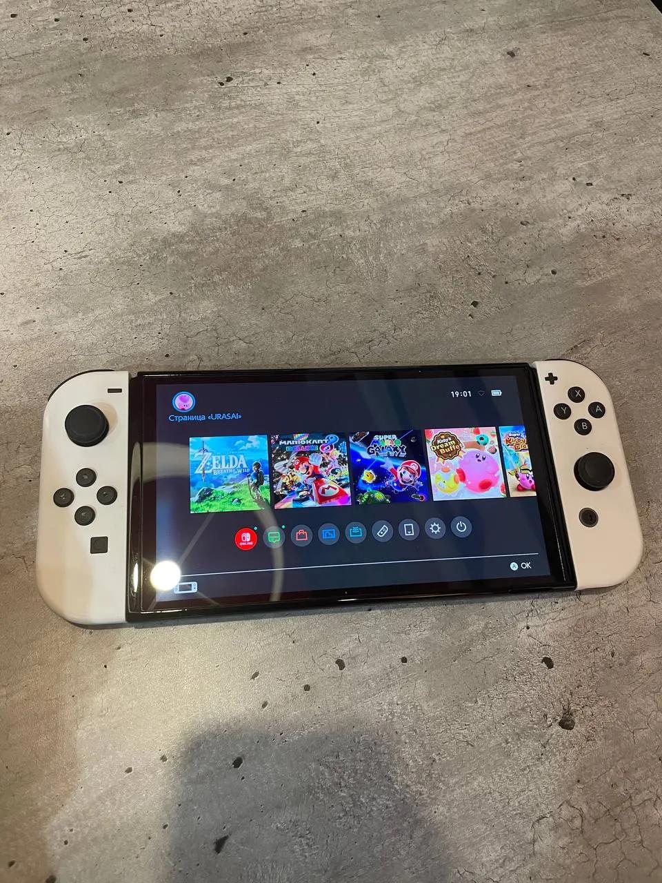 Nintendo Switch OLED 64 ГБ отличное состояние Белград