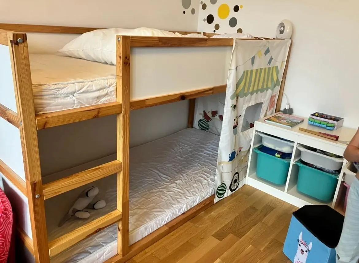 Детская кровать IKEA KURA комод и столы