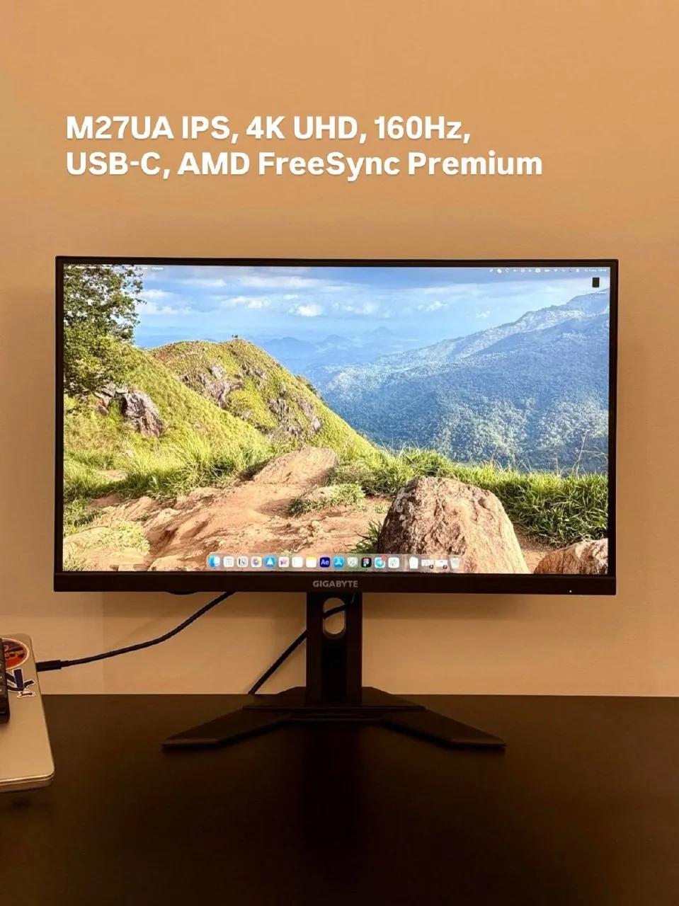 Монитор Gigabyte M27UA 4K 160Hz и кронштейн