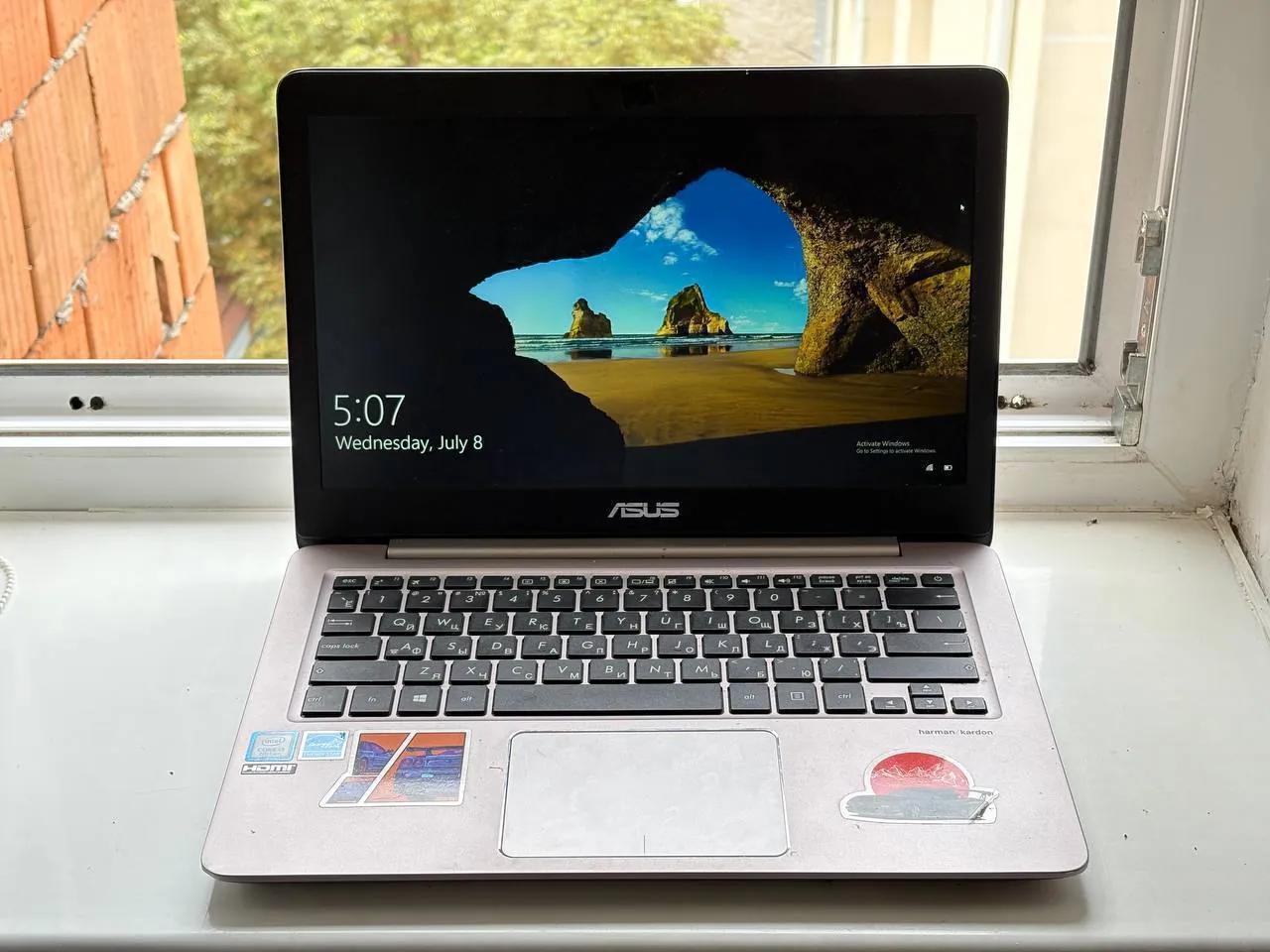 Ноутбук Asus Zenbook UX310UA Core i3