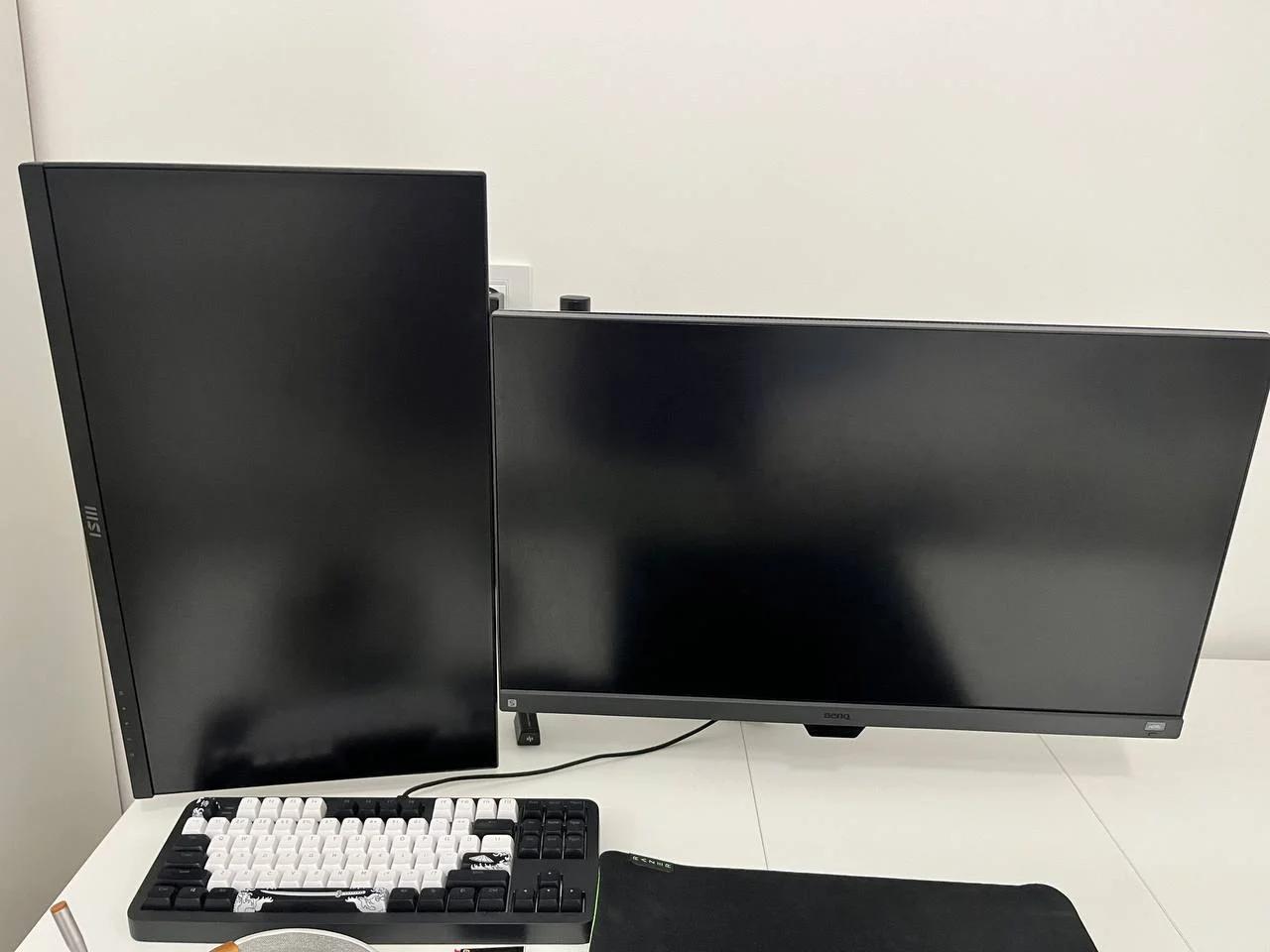 Мониторы BenQ MSI и кронштейн