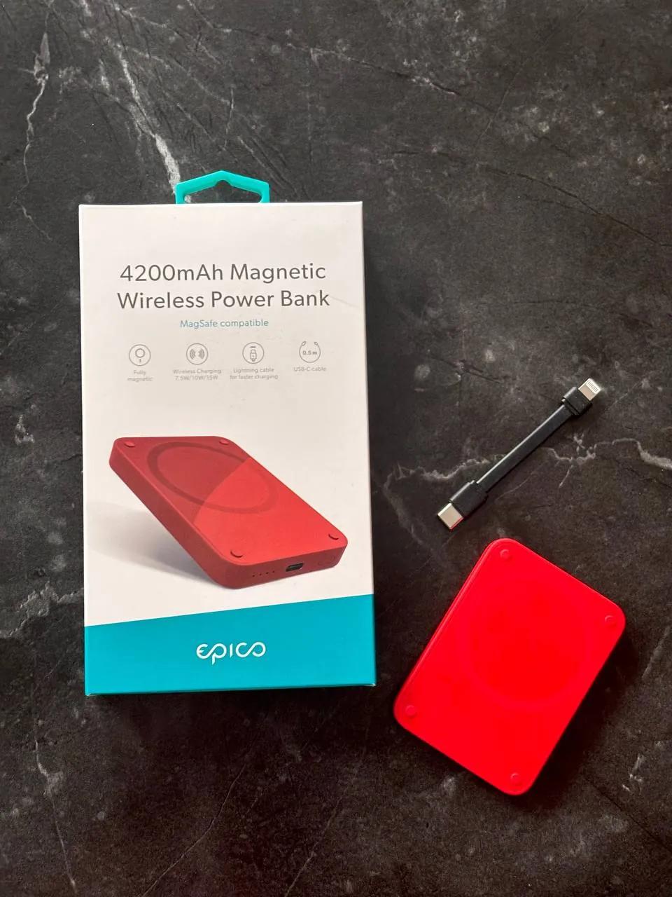 Power bank Epico MagSafe и лампа MOYE Aurora