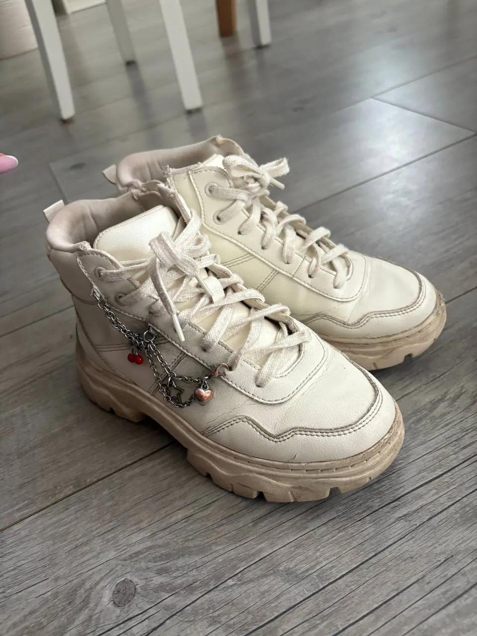 Кроссовки для девочки Skechers и Zara размеры 35–36