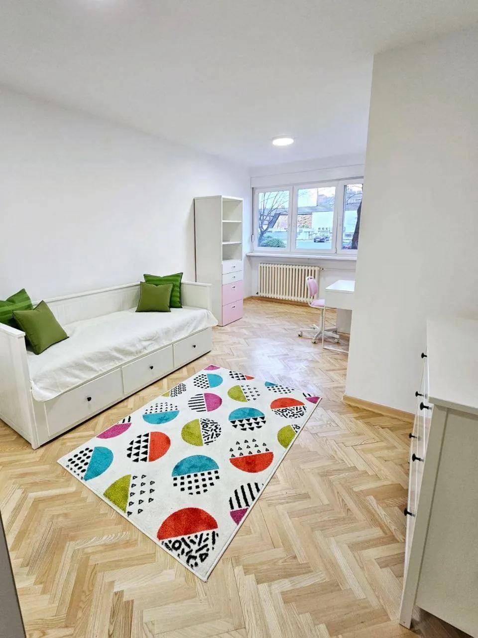 Трёхкомнатная квартира 70 м² Нови Белград аренда