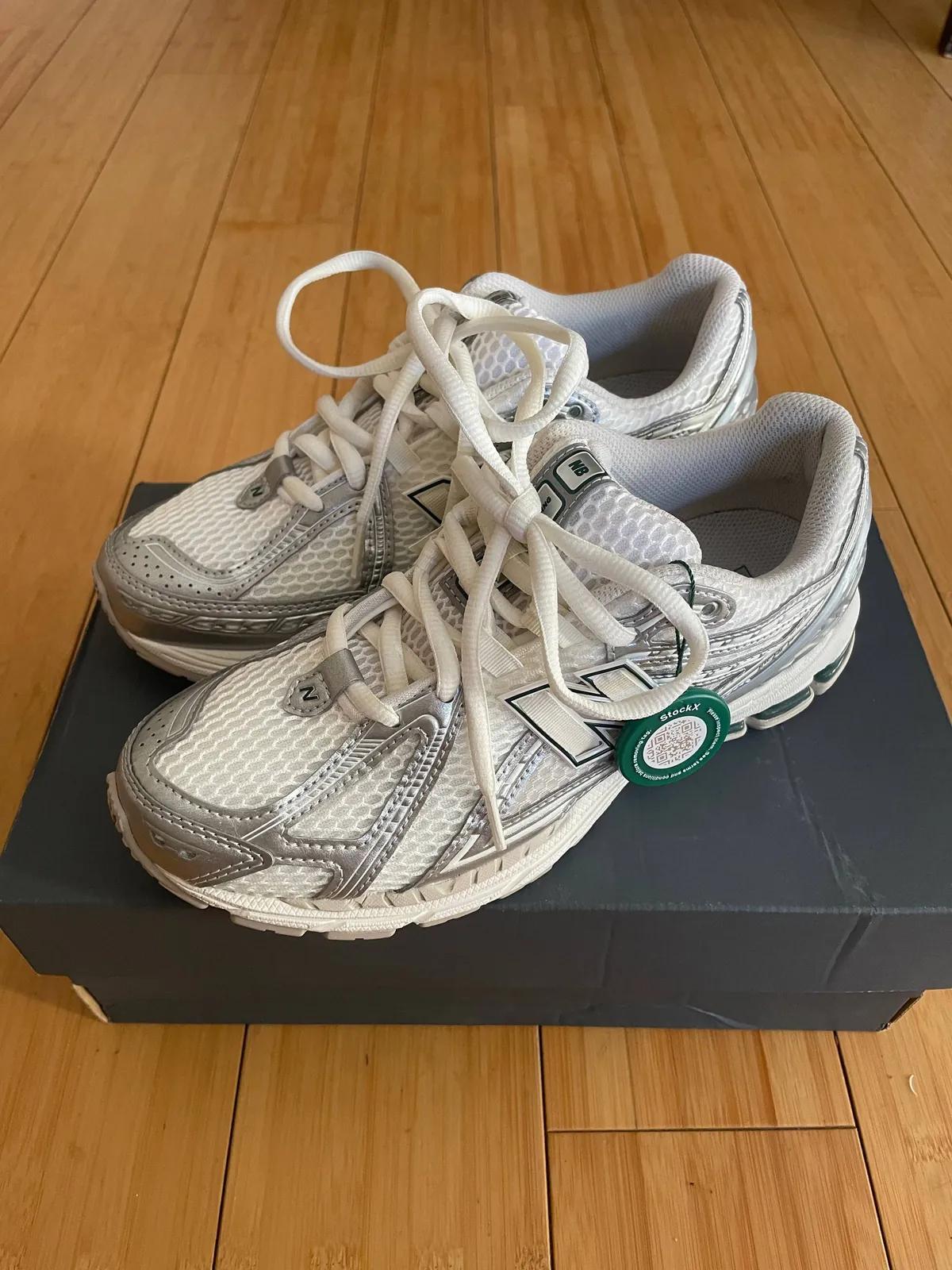 Кроссовки New Balance 1906R размер 40, новые, StockX