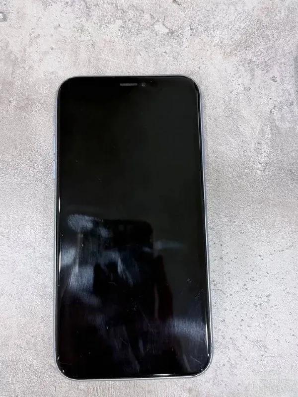 IPhone XR 128 ГБ в отличном состоянии Нови-Сад