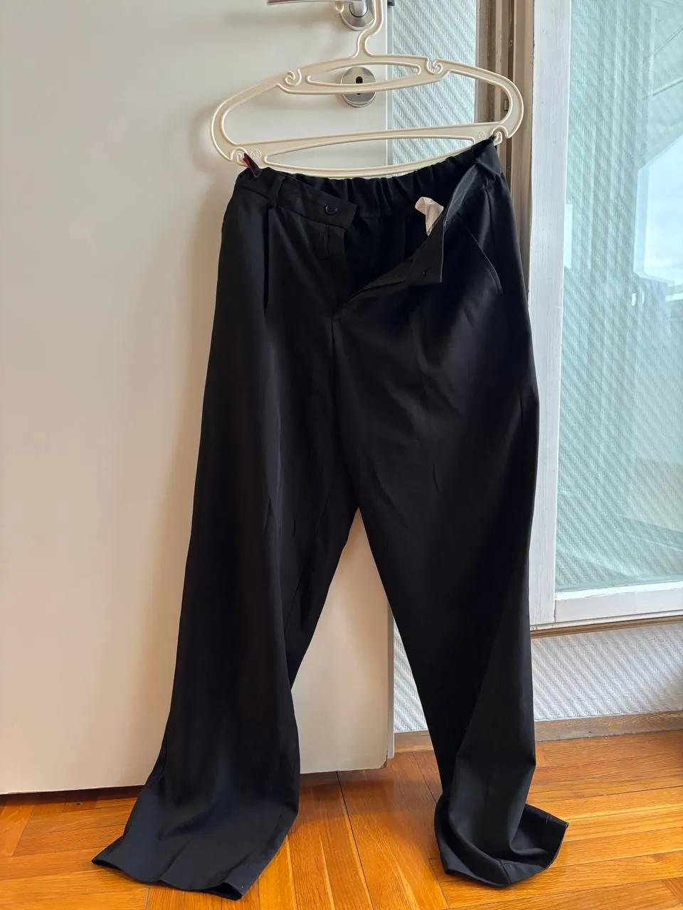 Мужские брюки Levi's Ecru и сумка кросс-боди Guess