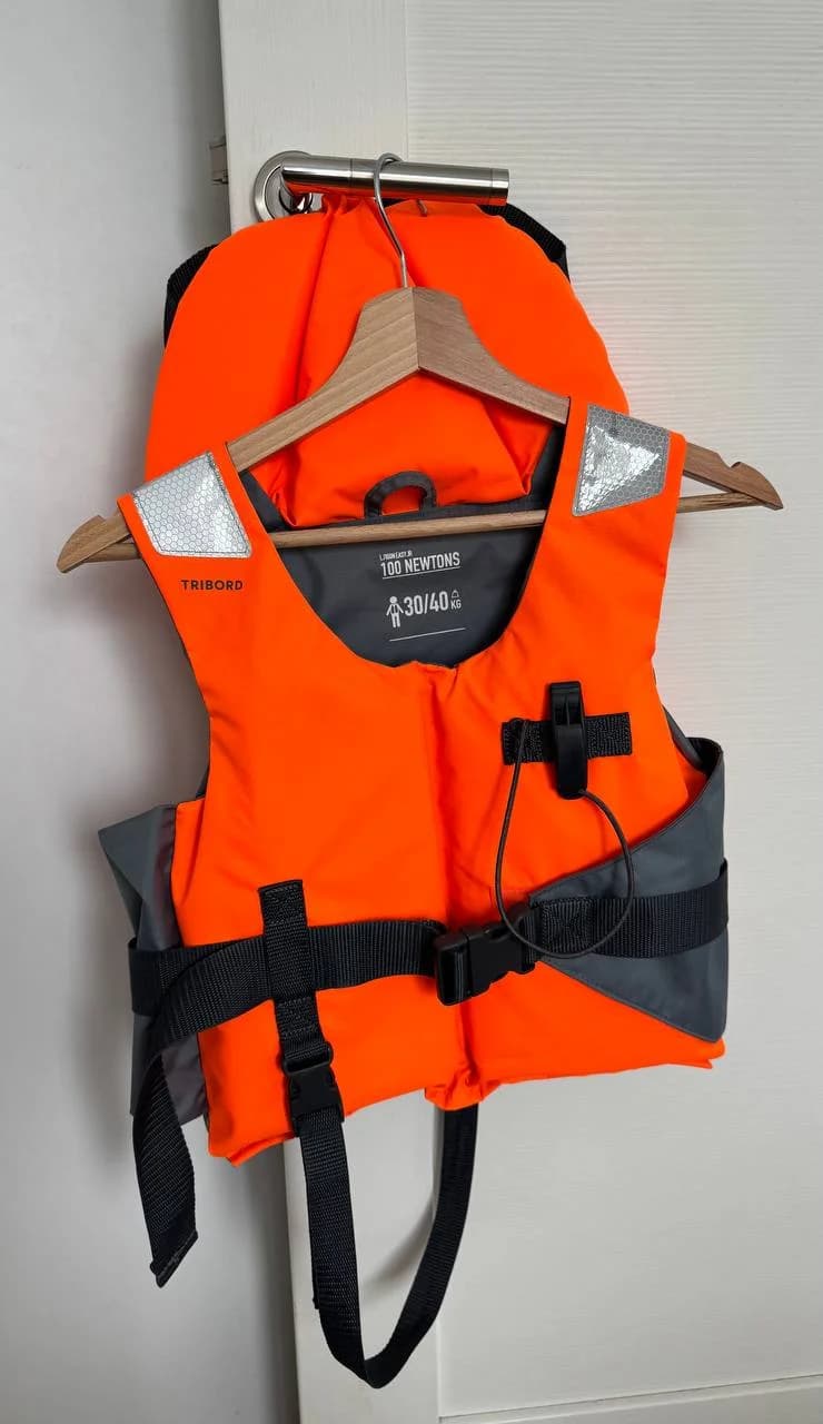 Детский спасательный жилет Decathlon