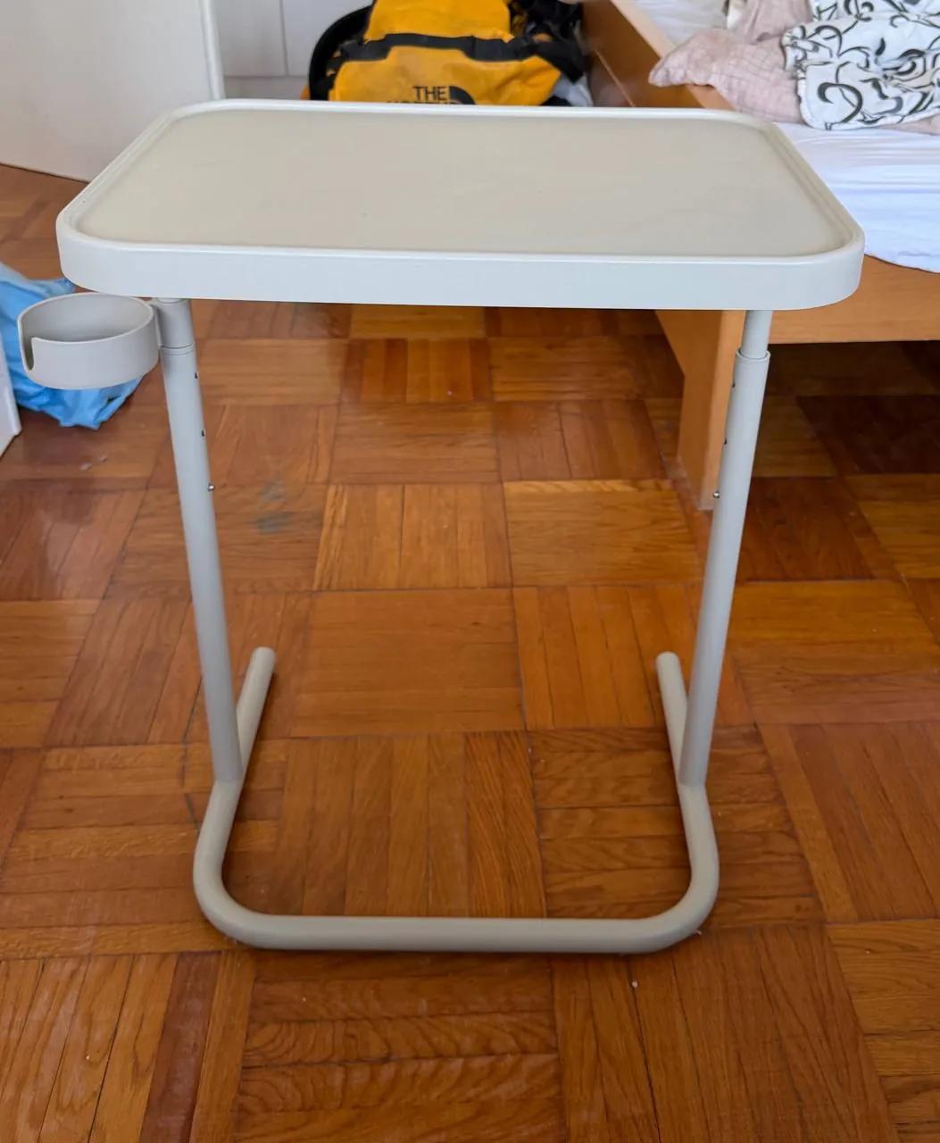 Столик для ноутбука IKEA BJÖRKÅSEN регулируемый