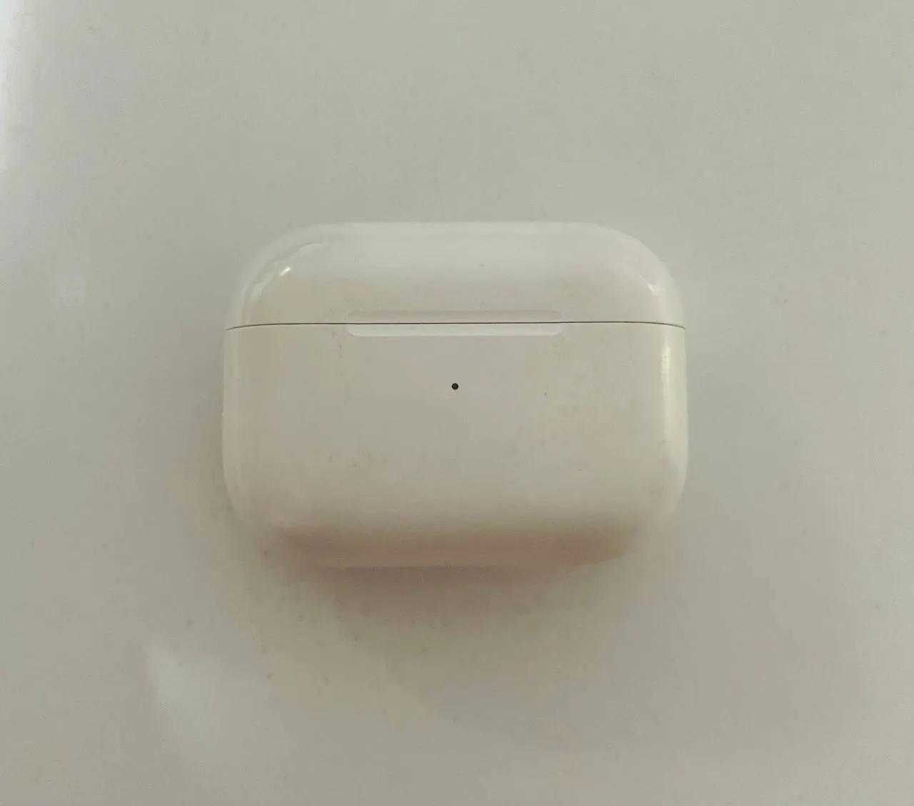 Зарядный кейс AirPods Pro 2 A2700 без наушников