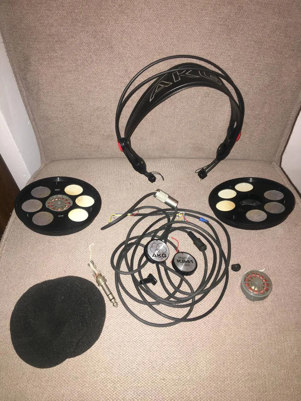 Наушники AKG K241 600 Ом студийные неисправные