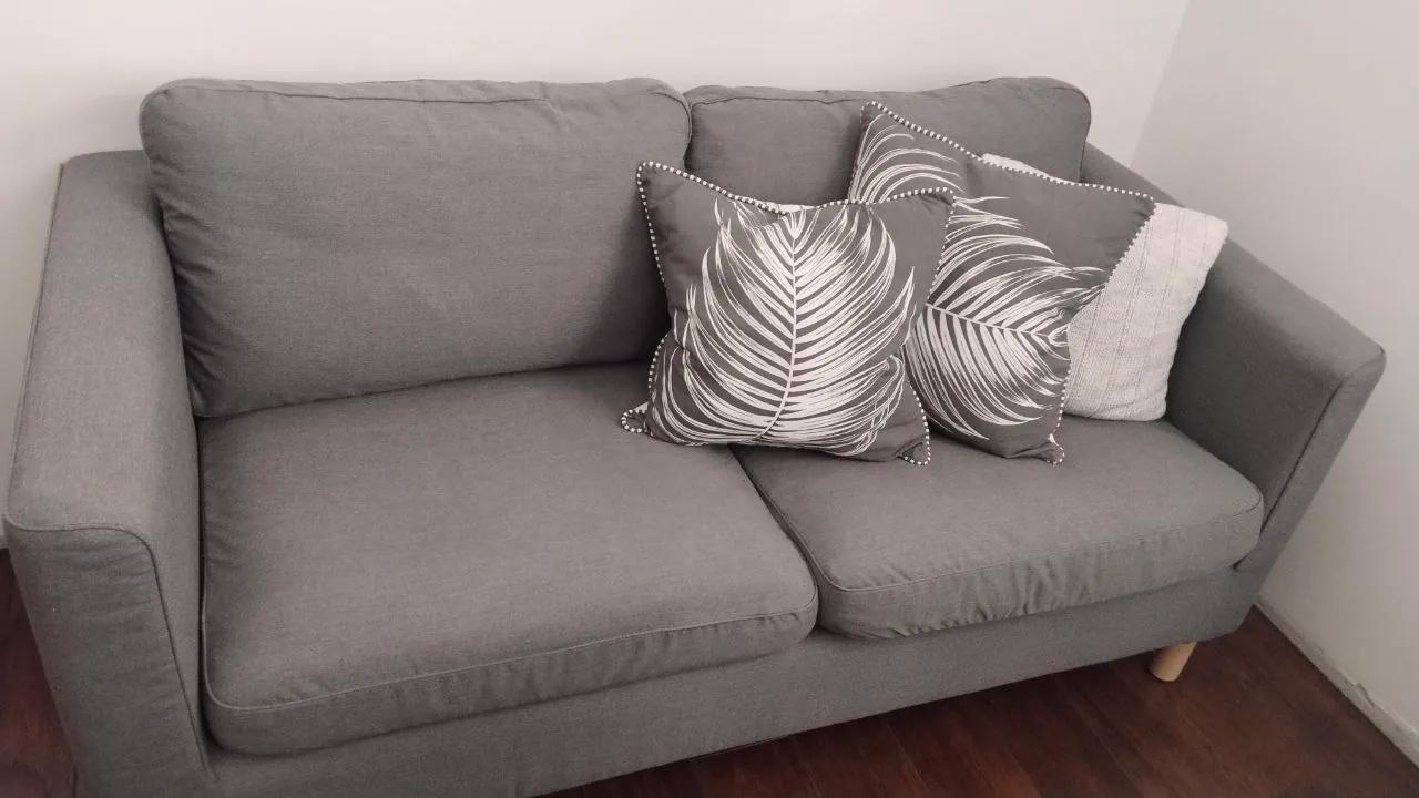 Двухместный диван IKEA без спального места Болеч