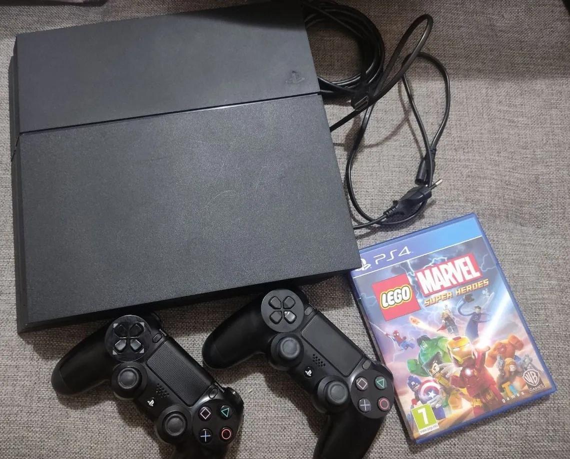 PlayStation 4 Fat с геймпадами и игрой Lego Marvel
