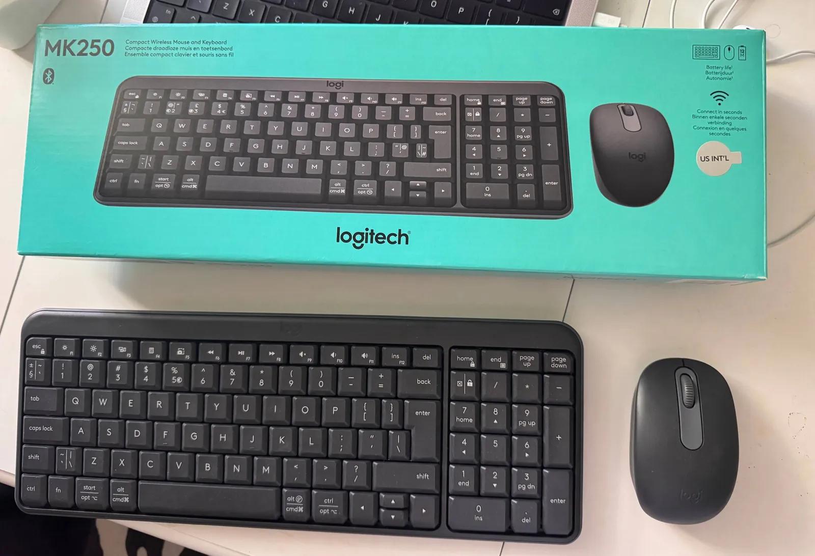 Клавиатура и мышь Logitech MK250