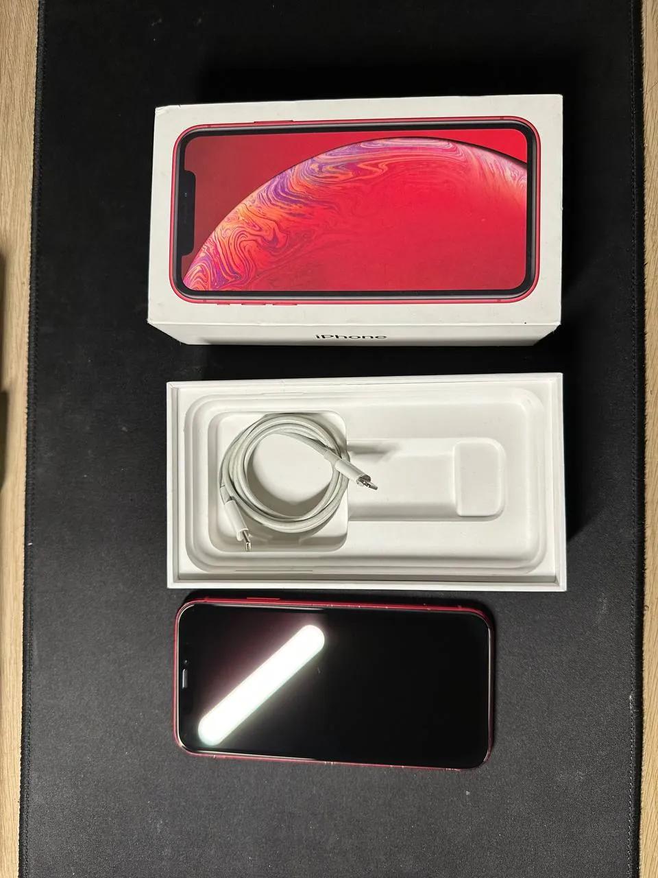 IPhone XR 128 ГБ батарея 88%