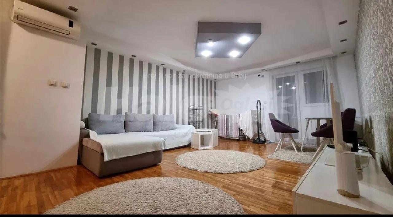 Двухкомнатная квартира 60 м² с террасой в Земуне