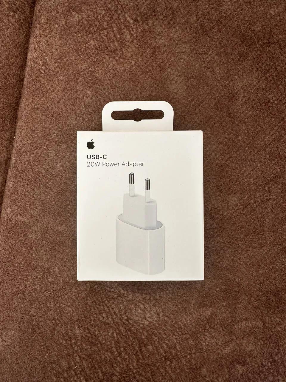Зарядный блок Apple USB-C 20W для iPhone, оригинал