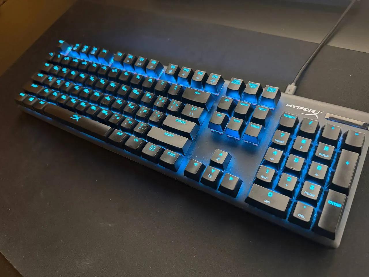Механическая клавиатура HyperX Alloy Origins RGB Нови-Сад
