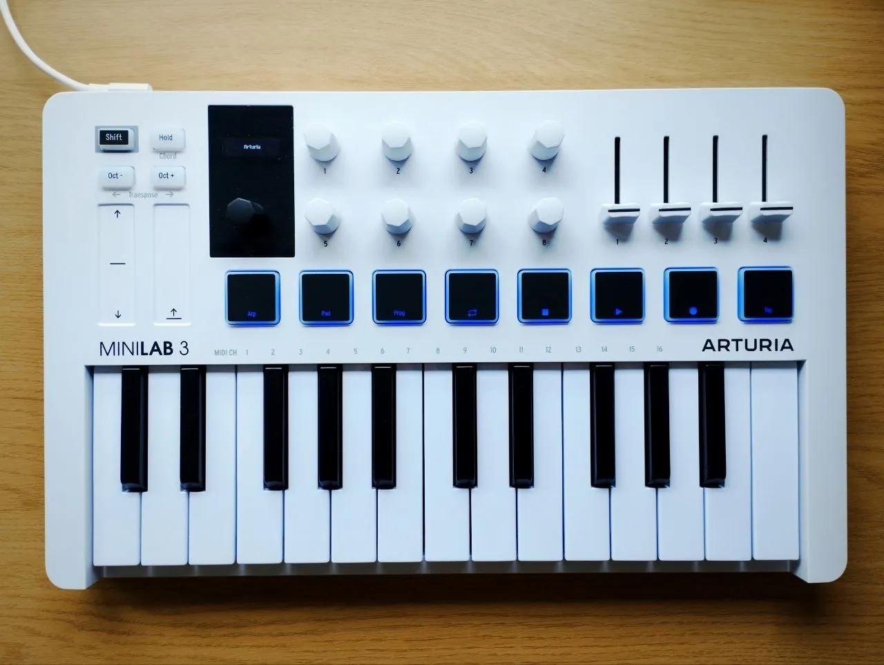 MIDI-контроллер Arturia Minilab 3 Нови-Сад