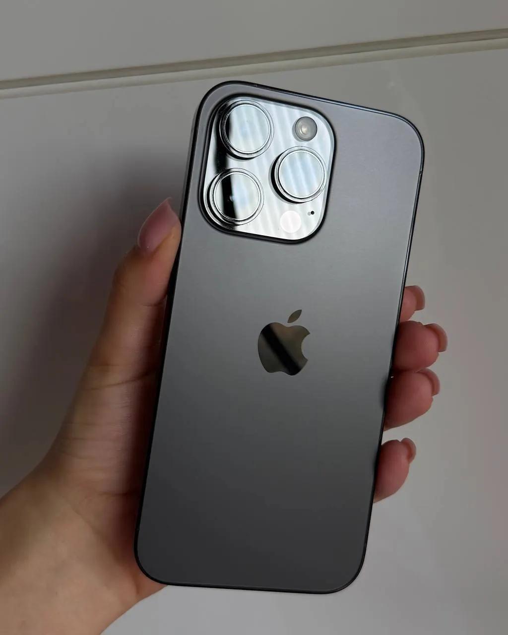 IPhone 14 Pro 256 ГБ с защитным стеклом Белград