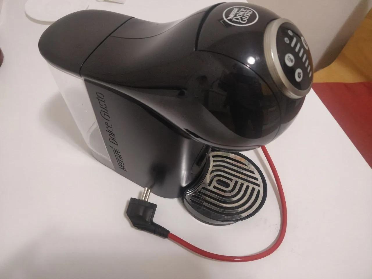 Кофемашина Nescafe Dolce Gusto Genio S Plus