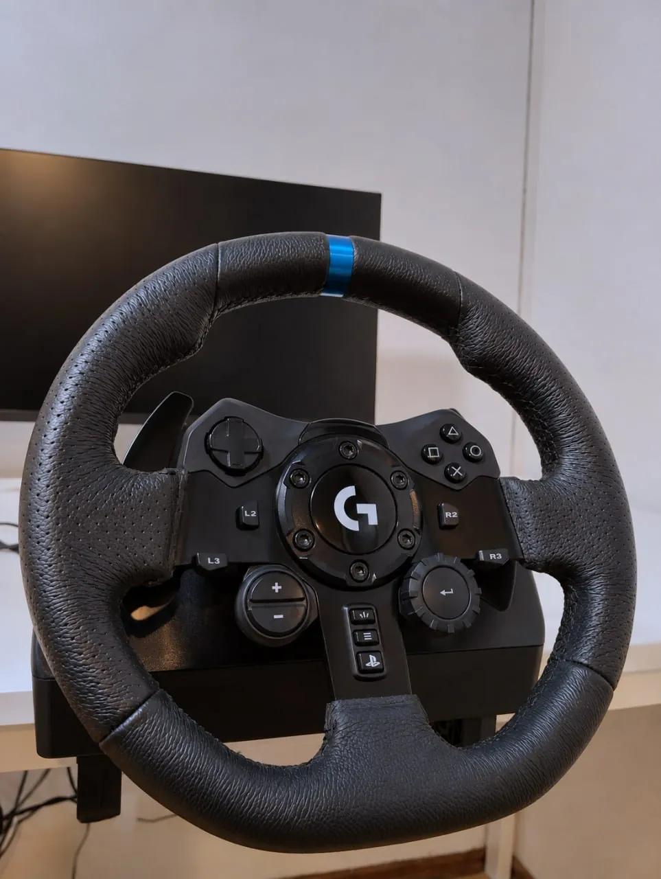 Гоночный руль Logitech G923 TRUEFORCE Белград