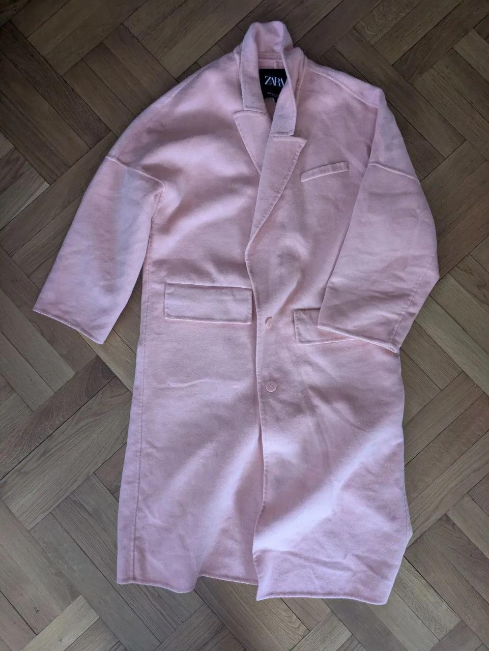 Пальто Zara шерстяное персикового цвета