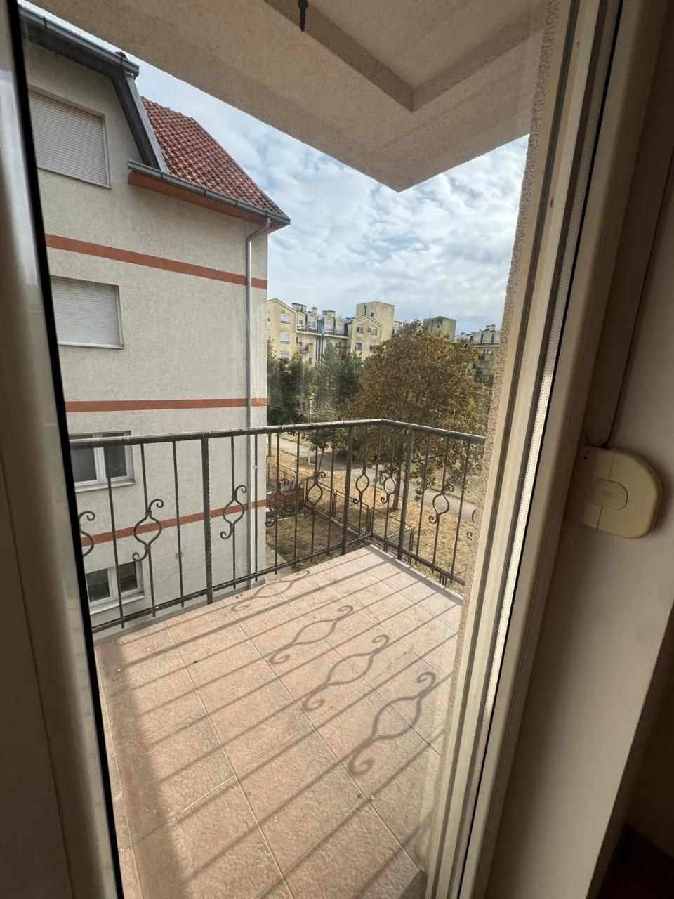 Двухкомнатная квартира 55 м² в Земун-Поле