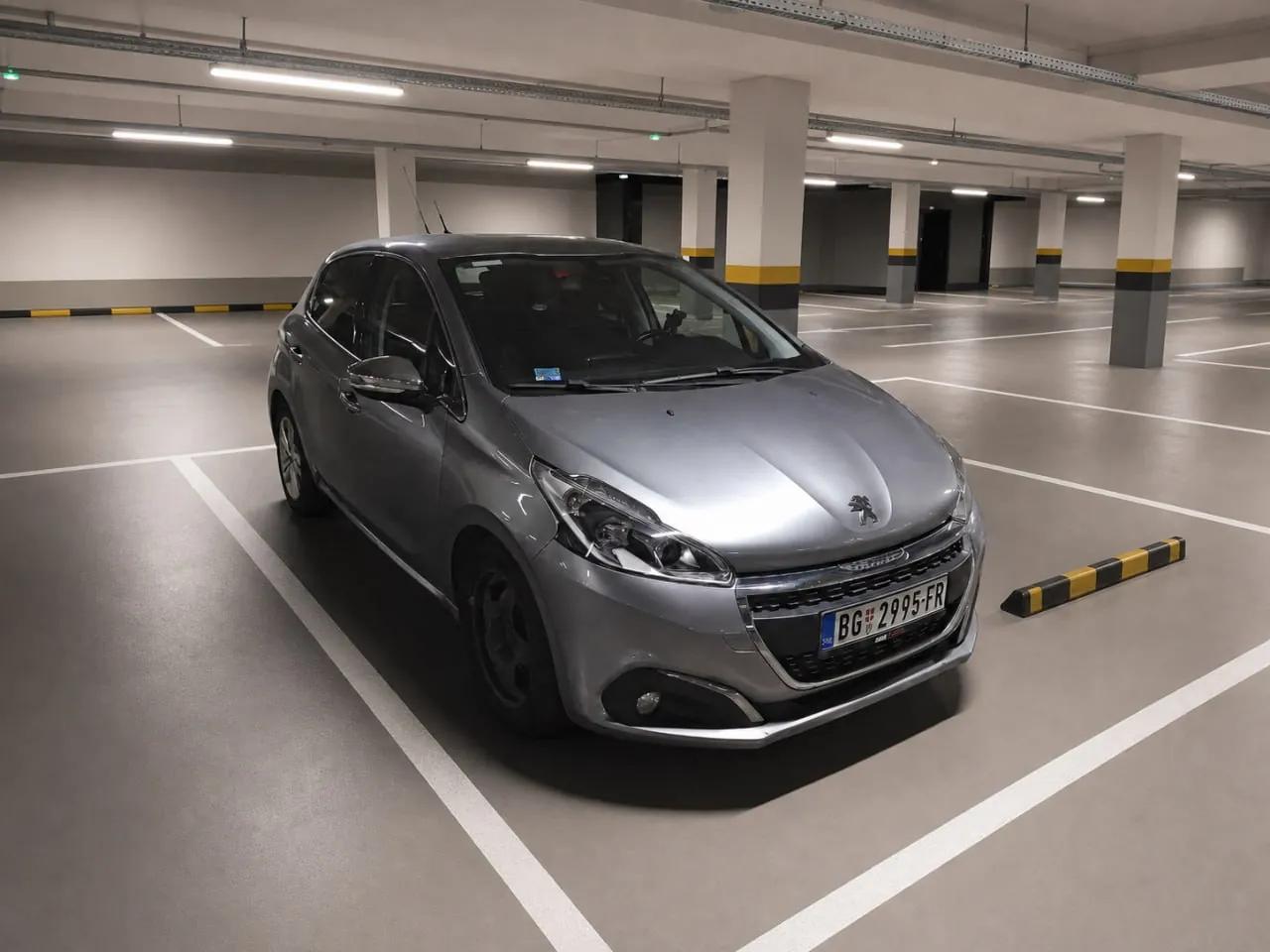Peugeot 208 2019 автомат бензин Белград