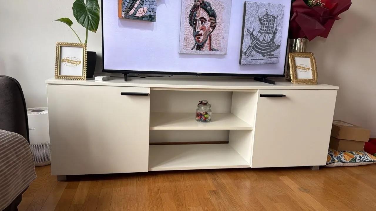 ТВ-тумба белая заказная 177×45 см Баница