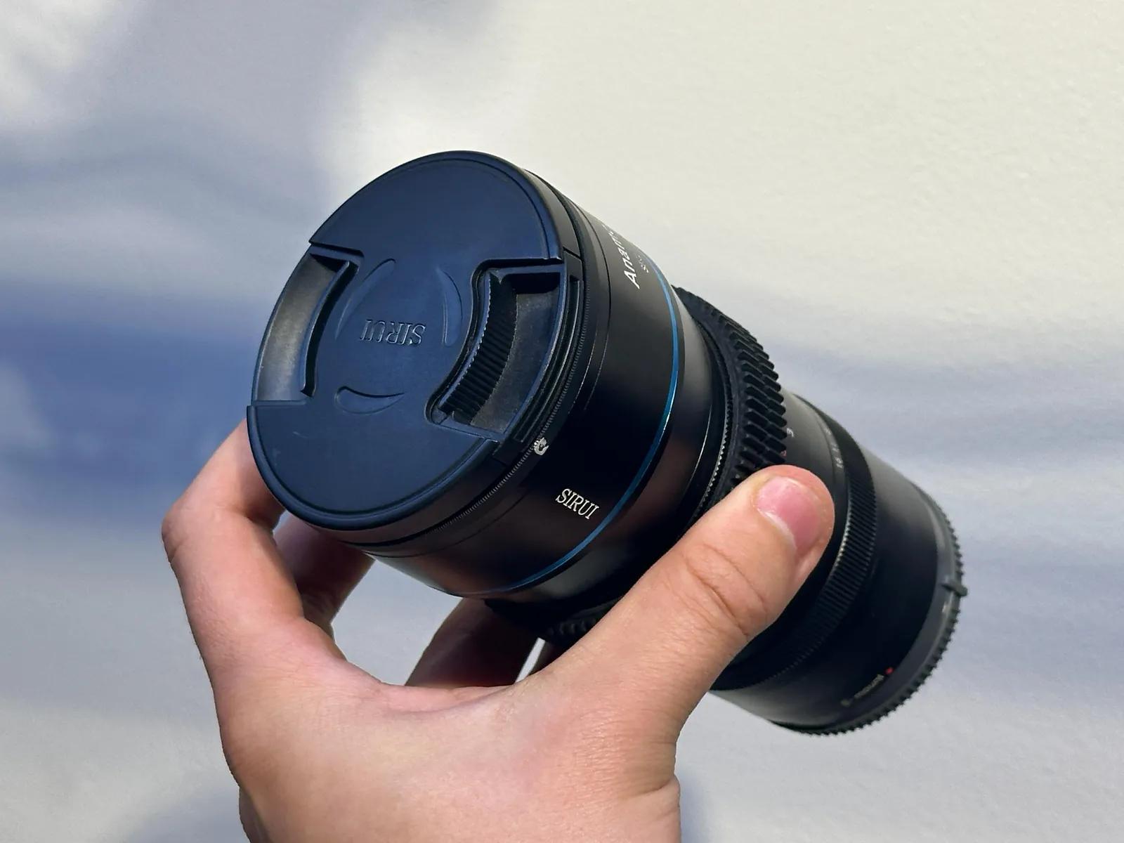 Анаморфотный объектив Sirui 24mm T2.8 Sony E