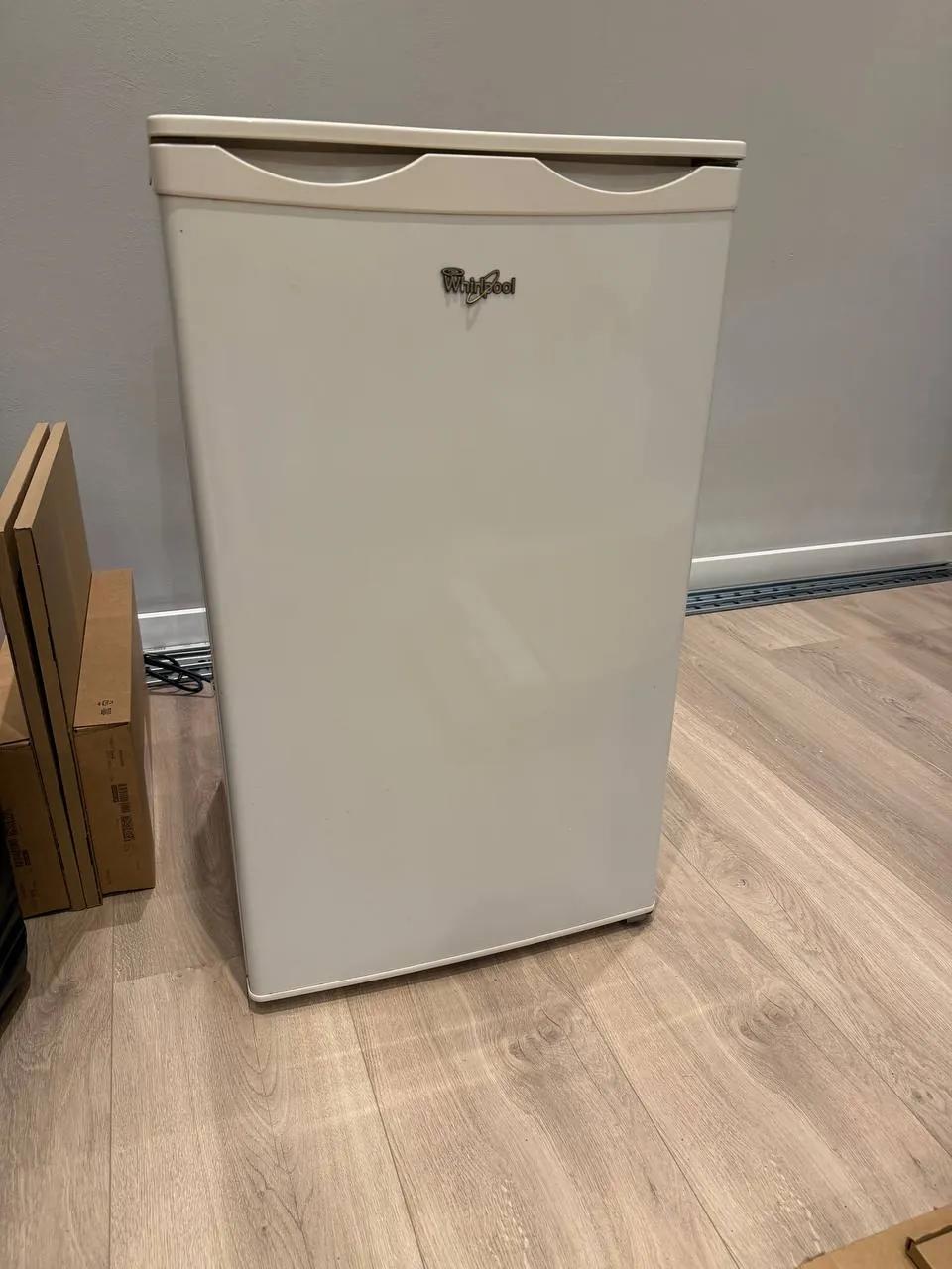 Холодильник Whirlpool WMT 503 маленький бесшумный, Белград