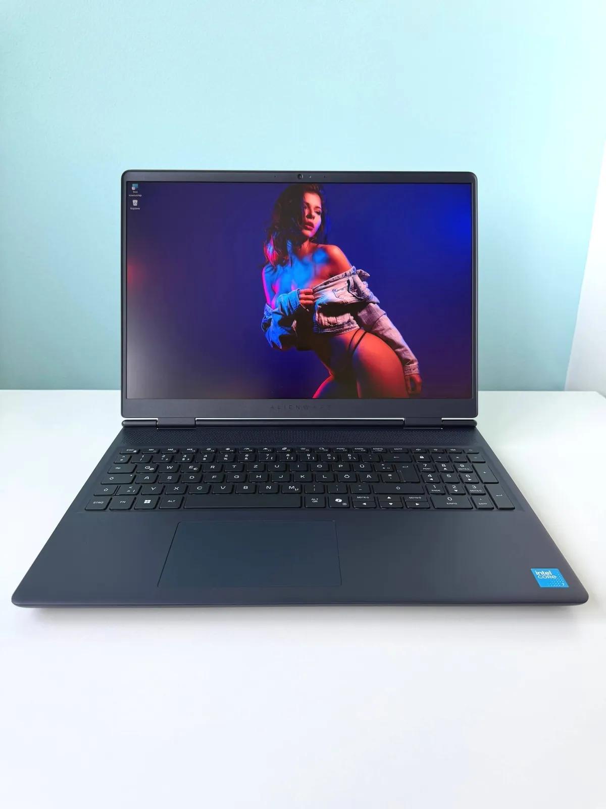 Ноутбук Dell Alienware 16 Aurora RTX 5060