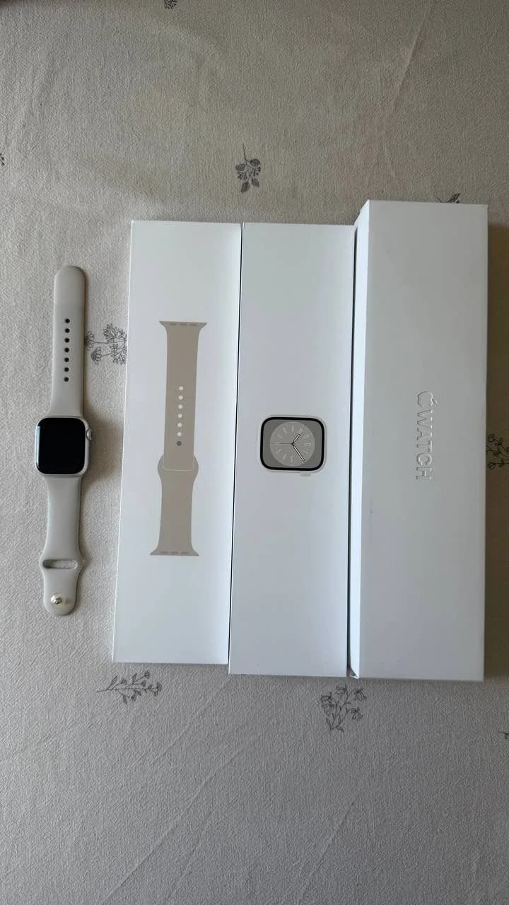 Apple Watch Series 8 41 mm Starlight