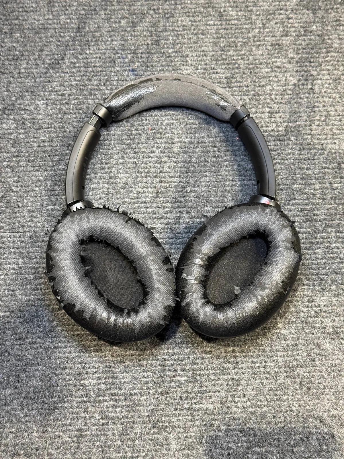 Наушники Sony WH-1000XM4 с шумоподавлением