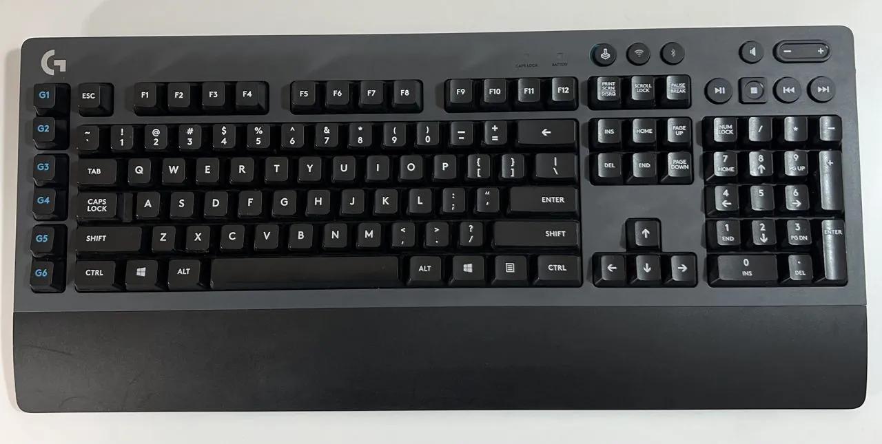 Клавиатура Logitech G613 и наушники Logitech G335 Врачар
