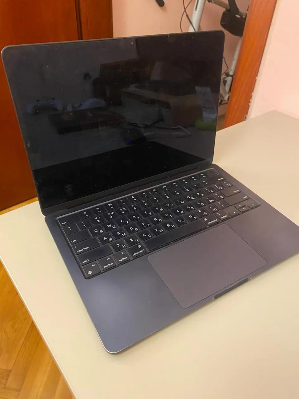 MacBook Air M2 13 дюймов 8/256 ГБ Midnight Нови-Сад