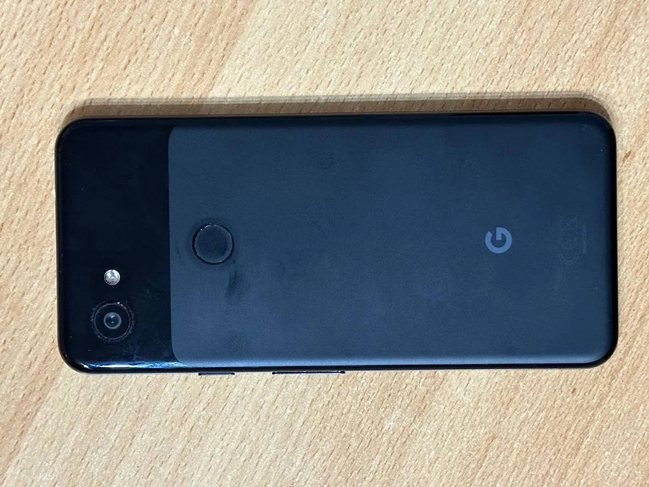 Смартфон Google Pixel 3a