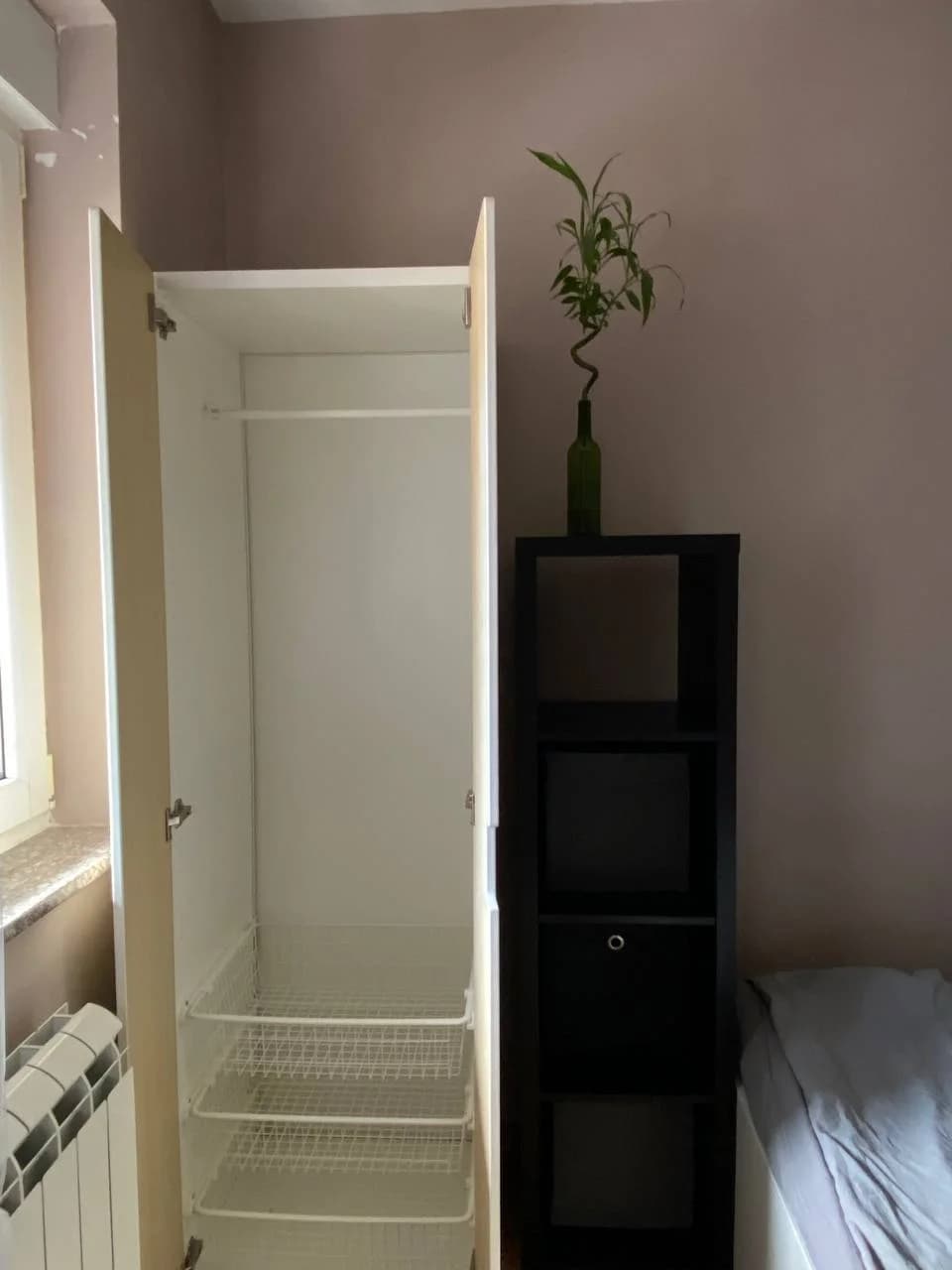 Шкаф и стеллаж IKEA