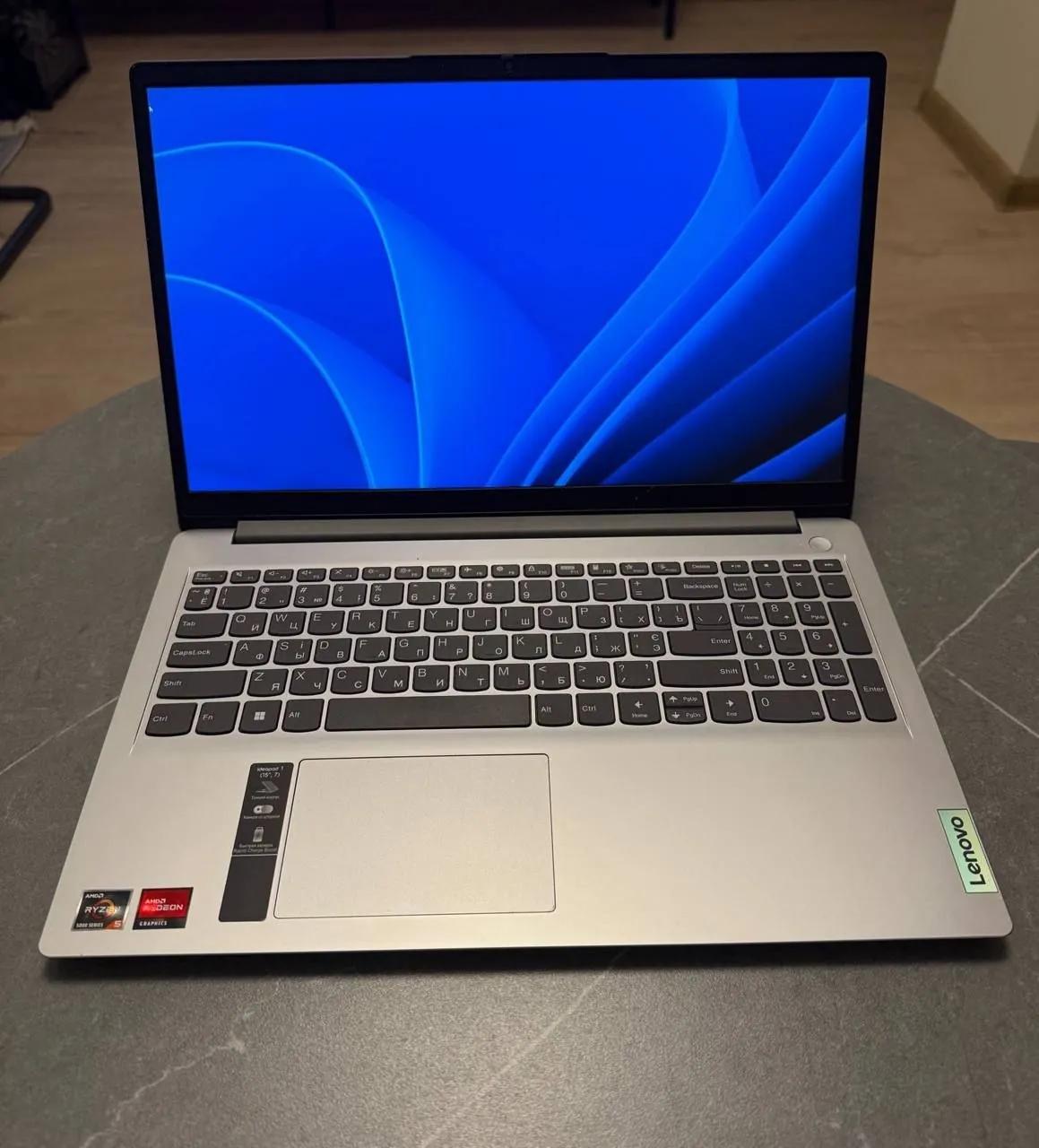 Ноутбук Lenovo IdeaPad 512 GB NVMe Нови-Сад